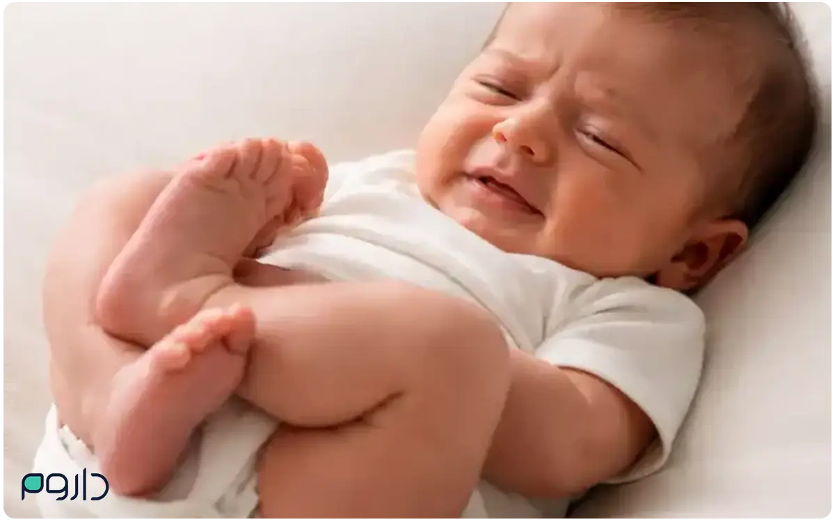 علائم شایع یبوست در نوزادان و بی‌قراری ناشی از آن-داروخانه آنلاین داروم