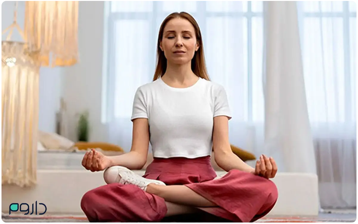 فردی در حال مدیتیشن برای کنترل اضطراب-داروخانه آنلاین داروم