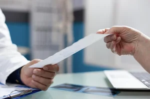 نسخه الکترونیکی چیست؟ مزایای نسخه الکترونیکی و تفاوت آن با نسخه کاغذی